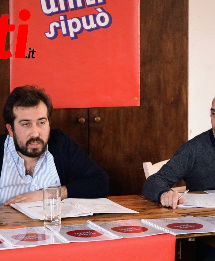 Mauro Bosia (a sinistra nello scatto) e Michele Anselmo ritratti durante la conferenza stampa