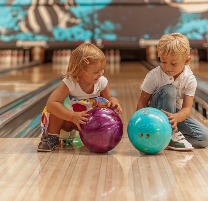 Asti ricomincia dal bowling, con il nuovo Enjoy Center. 24 piste, 16 tavoli da biliardo e locali rinnovati
