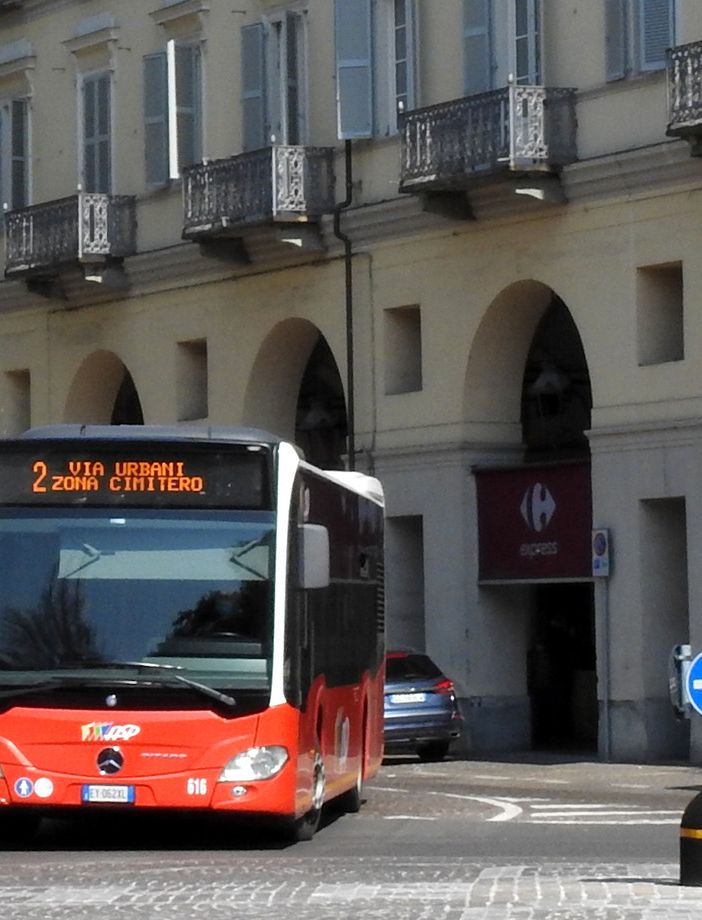 Uno dei bus della flotta urbana Asp