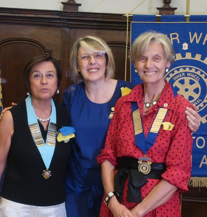 L'Inner Wheel di Asti e il suo &quot;passaggio del collare&quot;