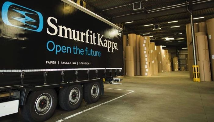 Un camion della Smurfit Kappa Group plc