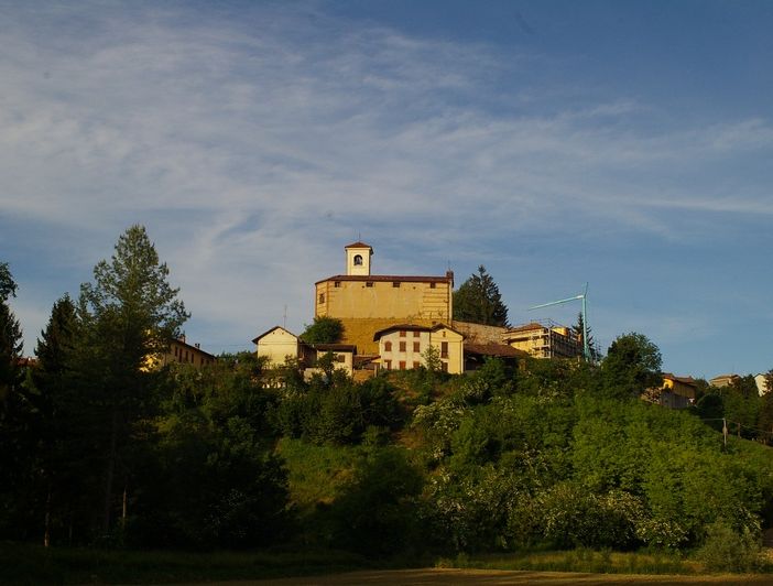 Domenica passeggiata a Capriglio sulle tracce dell'alneto di Santonco