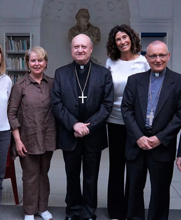 Alcuni scatti della lectio tenuta dal cardinal Ravasi (ph. Merfephoto - Efrem Zanchettin), nelle immagini successive momenti della visita dell'eminente studioso alla Sinagoga cittadina (ph. Franco Rabino)