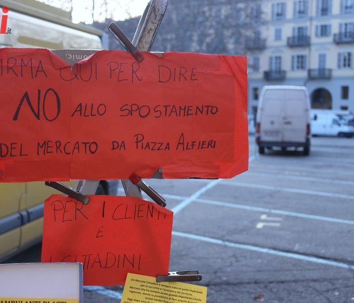 &quot;Addio Asti, non mi mancherà come ti sto lasciando&quot;. Sfogo di un'ambulante che lascia il mercato dopo la notizia dell'unificazione