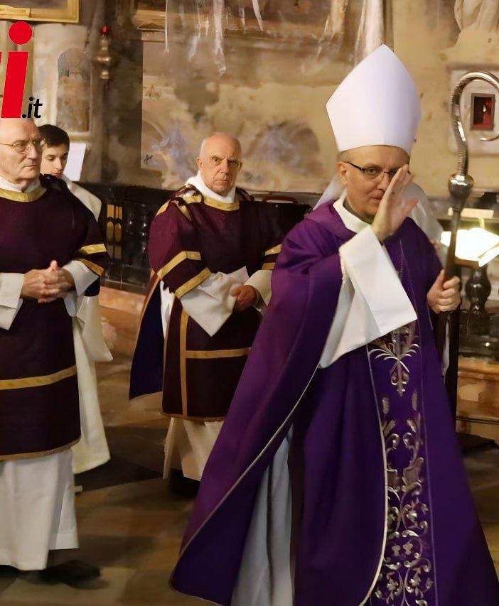 Monsignor Prastaro ritratto (ph. Merfephoto - Efrem Zanchettin) in occasione della cerimonia delle Ceneri