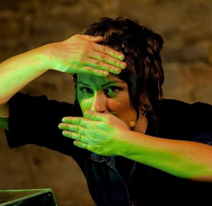 Lo spettacolo &quot;Quattro donne&quot;, di e con Chiara Buratti, in scena a Ferrere