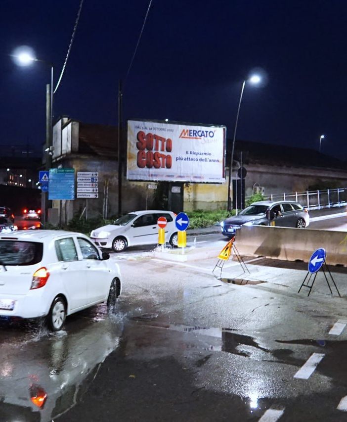 La chiusura del cavalcavia, lo scorso novembre (Merphefoto)