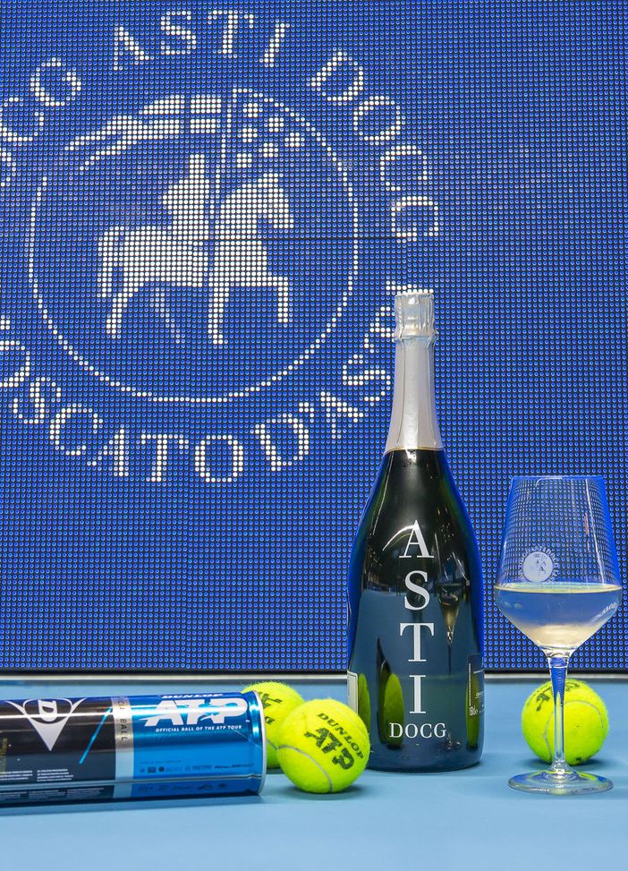 L'Asti Docg sotto i riflettori internazionali con i Campionati del tennis a Newport e Amburgo
