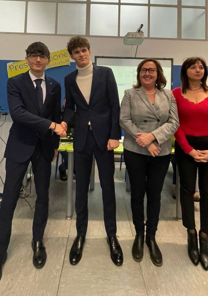 Da sinistra Emanuele Giacomini (vicepresidente), Riccardo Spolaore (presidente), Laura Bergonzi (dirigente delle Consulte Regionali), Elisa Cesaro (referente regionale del coordinamento delle Consulte)
