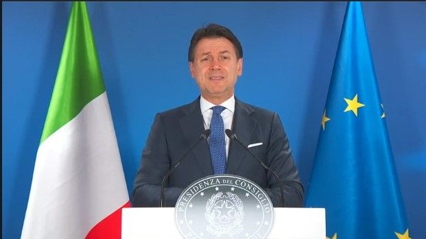 Il premier Conte estremamente cauto su eventuali concessioni per spostamenti a Natale