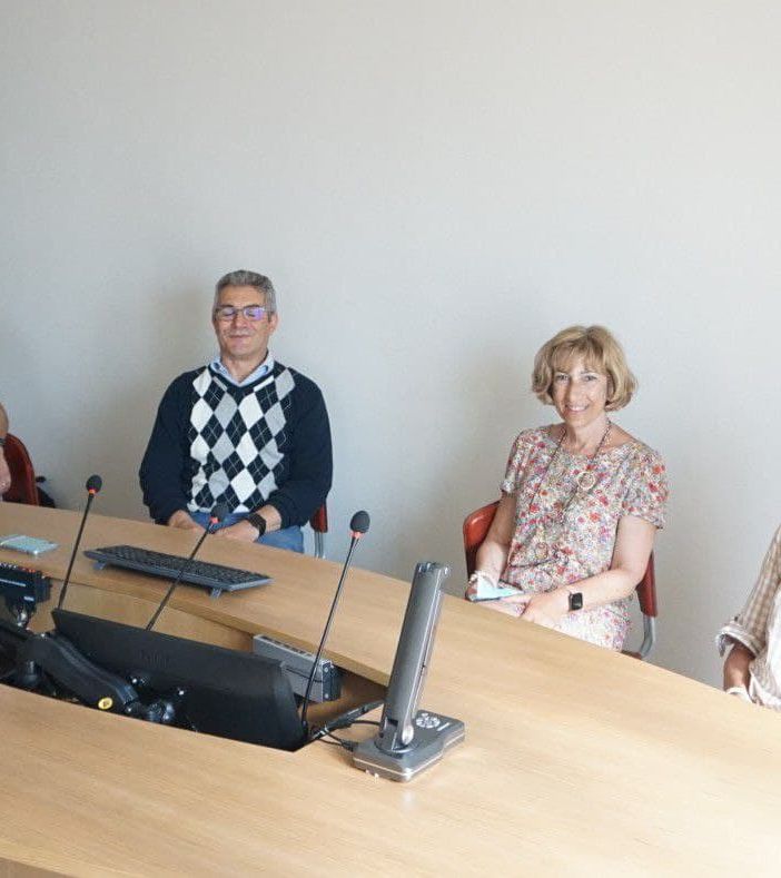 Nella foto, da sinistra a destra: l'arch. Luca Ottaviani (vicepresidente dell'Ordine), l'arch. Raffaele Fusco (presidente dell'Ordine), la dirigente scolastica Maria Stella Perrone e la professoressa Gianna Gandini