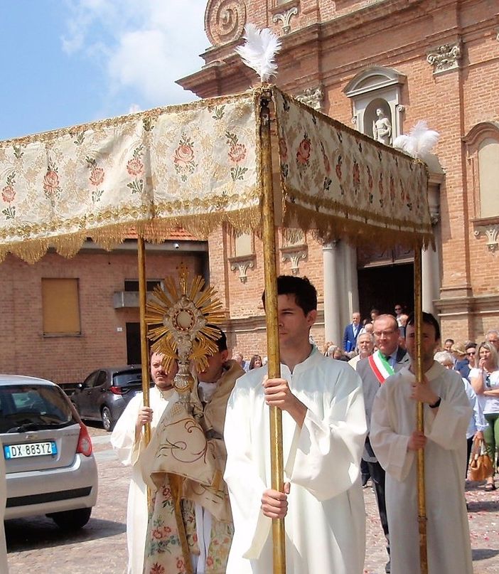 A Montechiaro la processione del Corpus Domini
