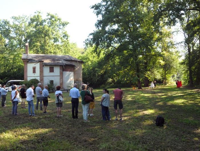 La magnifica macchina: un inedito tour e spettacolo itinerante in autobus alla scoperta del proprio territorio