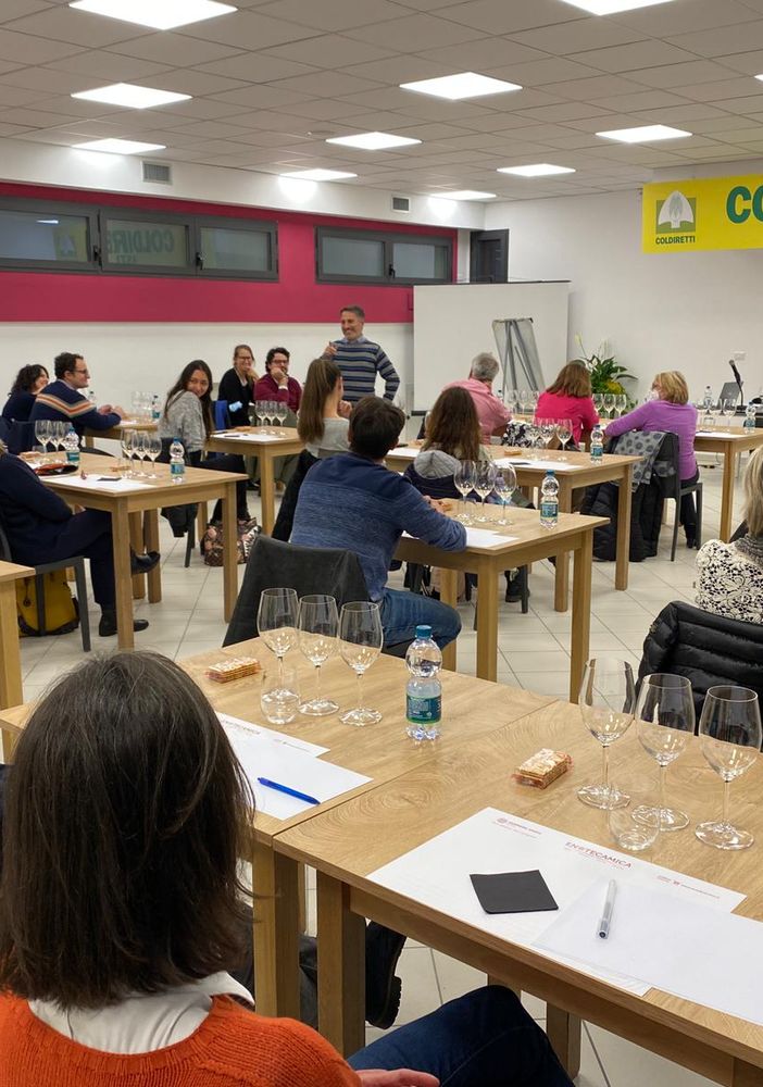 Immagine riferita a una precedente degustazione presso il Mercato Contadino di Campagna Amica