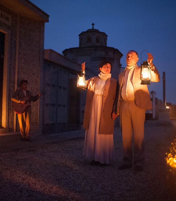 Un'immagine di scena tratta da &quot;Dormono sulle colline&quot;, di cui proponiamo una seconda immagine a fine articolo