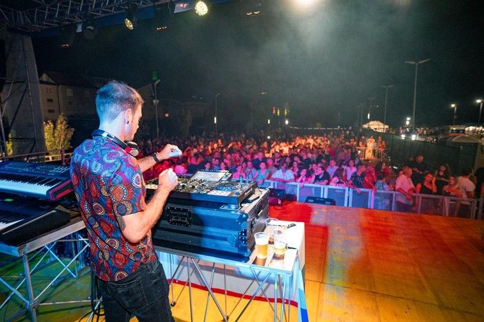 Un'immagine della serata che ha visti protagonisti gli Eiffel 65