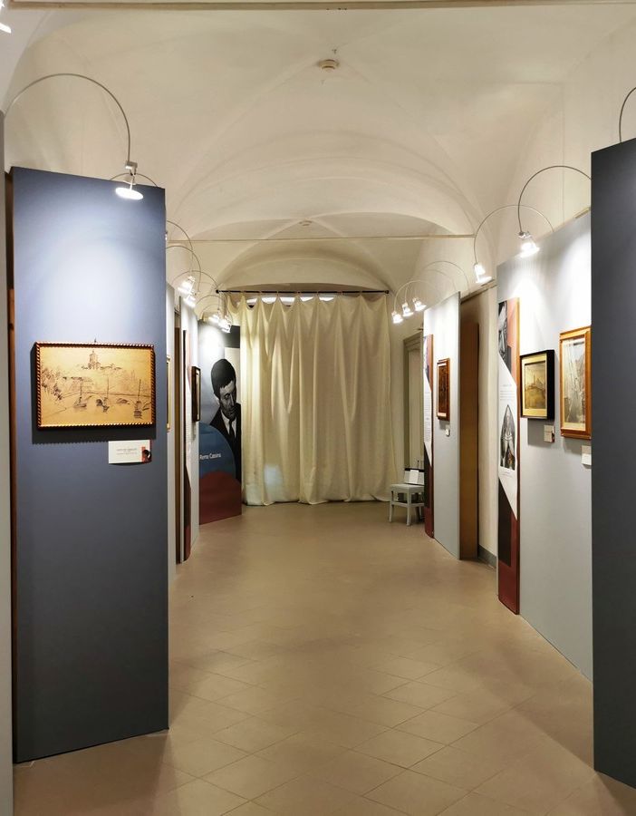 Alcune delle opere di Remo Cassina esposte nella mostra in corso nel polo museale moncalvese