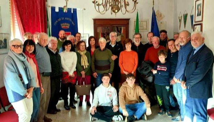 Consegnate ad Antignano le copie della Costituzione ai neodiciottenni