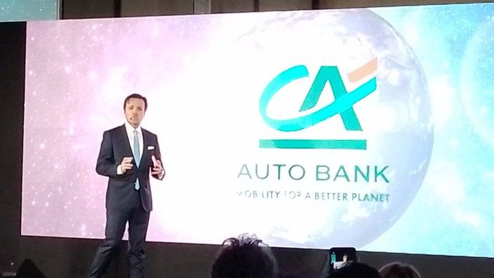 Fca bank ai saluti, passa nelle mani dei francesi: ecco Credit Agricole auto bank, per vendere le auto sostenibili