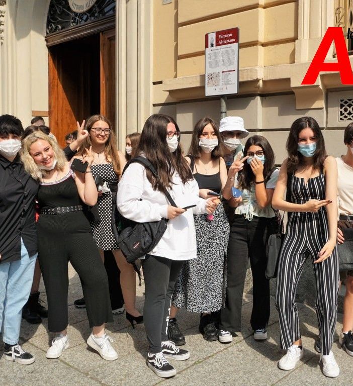 Ultimo giorno di scuola per gli studenti del Liceo Classico Alfieri