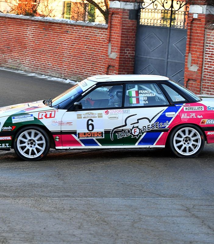 Emanuele Franco e Luca Pieri a bordo della Subaru Legacy con cui si imposero nella prima edizione del rally