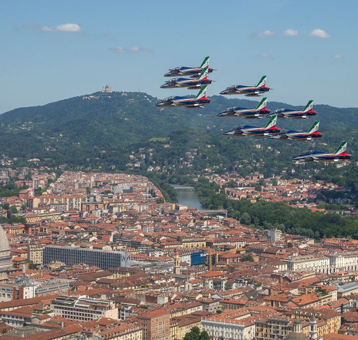 Anche la Croce Verde di Asti e di Mombercelli impegnata per l'air show di Torino con l'esibizione delle Frecce Tricolore