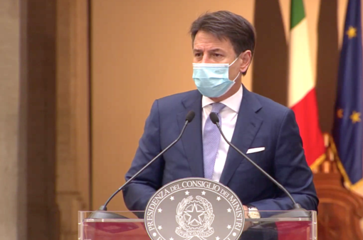 Coronavirus: ecco la bozza del Dpcm, coprifuoco dalle 22. Possibili lockdown di 15 giorni nelle aree rosse