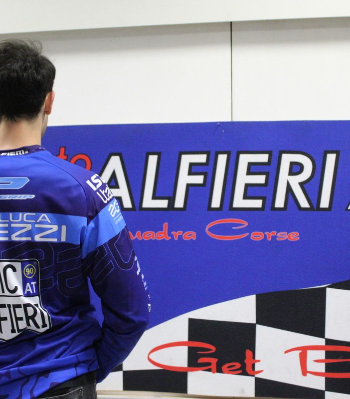 Gianluca Brezzi con la nuova maglia del Club