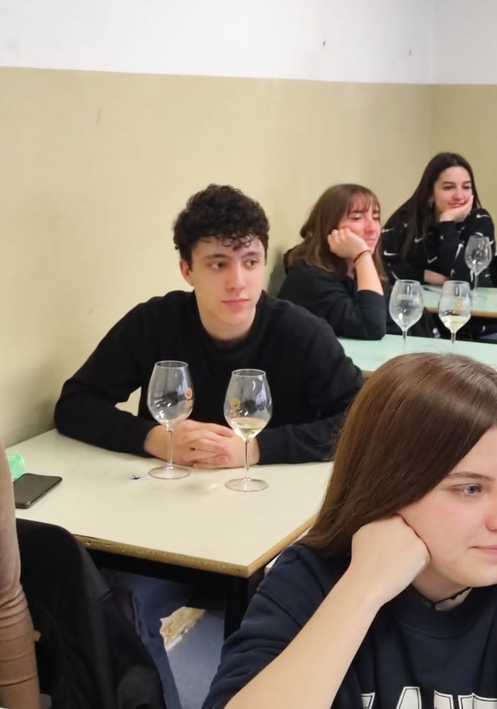Progetto D-Vino: studenti del Giobert 'ambasciatori' del consumo responsabile di vino