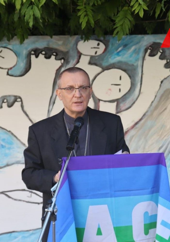 Monsignor Prastaro ritratto durante la lettura (servizio fotografico a cura di Efrem Zanchettin - MerfePhoto)