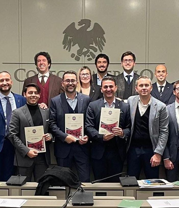 Foto di gruppo per i partecipanti all'assemblea