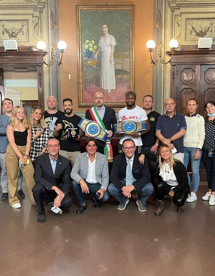 Ricevuto in Municipio il nuovo campione italiano di pesi superpiuma di boxe, Hassan Nourdine