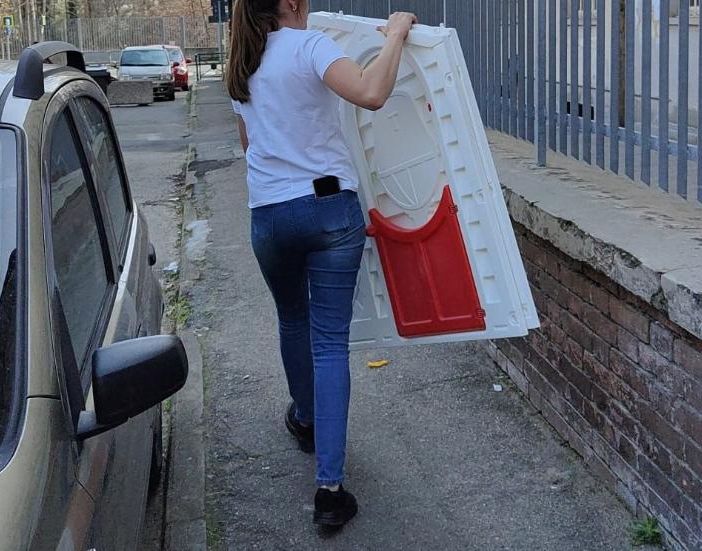 Cerruti (M5S): &quot;Alla Pascoli gravi criticità. Grazie ai genitori per le iniziative di volontariato&quot;