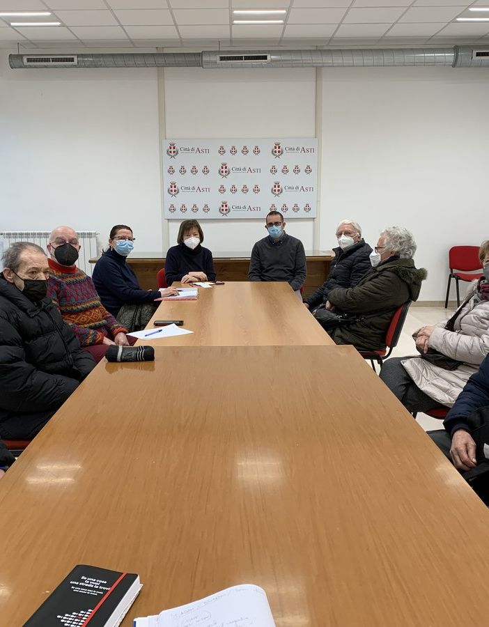 Nella foto, da sinistra: Raffaella Cervellino,Giordano Alfredo, Fulvio Mortara, Silvana Saglietti, Mariangela Cotto, Roberto Giolito, Armando Carniato, Cristina Rollo, Piermaria Nosenzo e Giuseppe Nosenzo