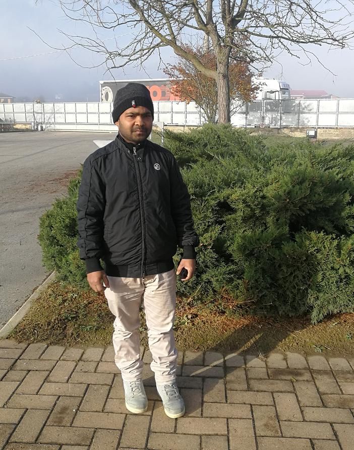Morenito, uno degli “invisibili” che non può lavorare, né rientrare in patria