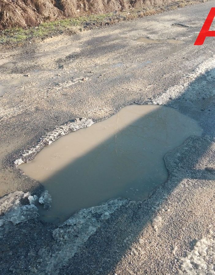 Strada dissestata in località Valle Manina