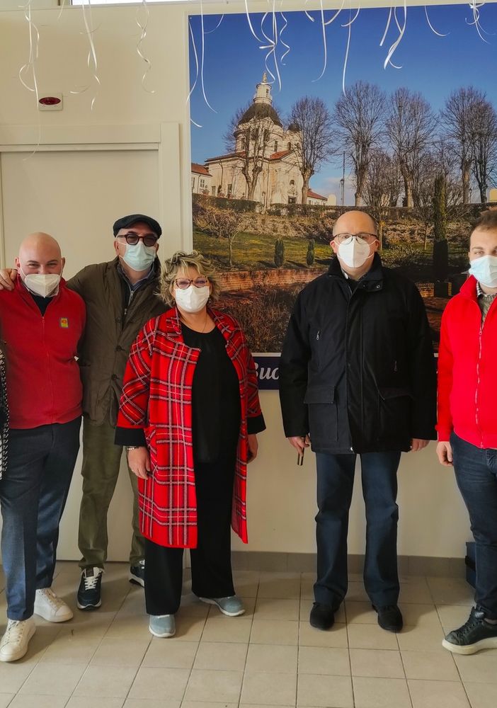 Don Carlo Rampone con la famiglia Spadavecchi