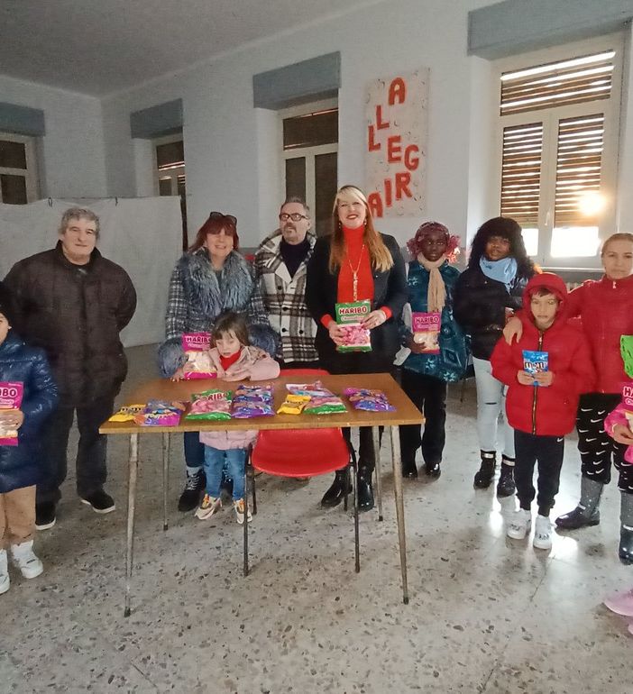 Progetto Nuove Povertà: dolci e caramelle ai piccoli della parrocchia San Domenico Savio