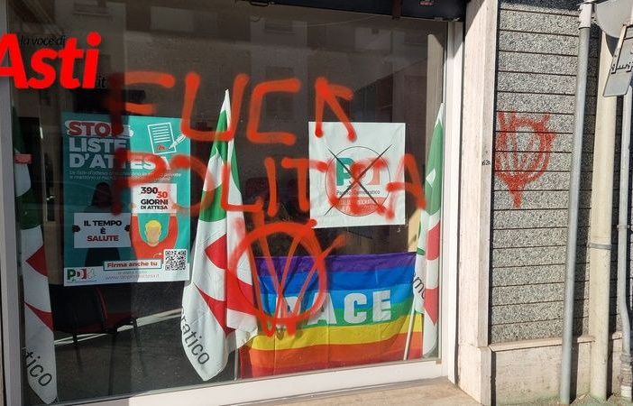 Sede Pd, arriva la solidarietà dei partiti: &quot;Questa non è politica&quot; [VIDEO]