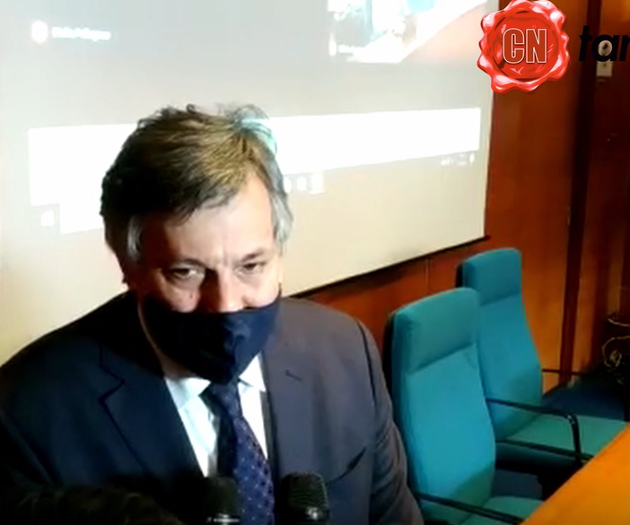 Coronavirus, Icardi avverte: “Scuole, teatri e musei: conviveremo con l’emergenza per settimane” [VIDEO]