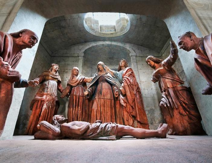 Il Compianto sul Cristo morto fotografato da Enzo Isaia