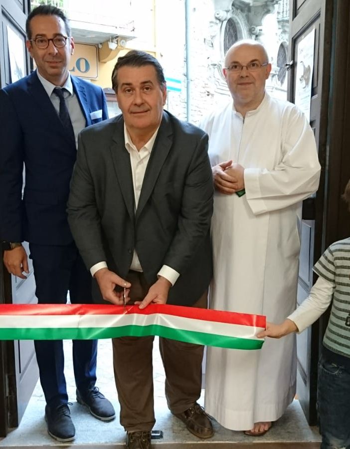 Il taglio del nastro