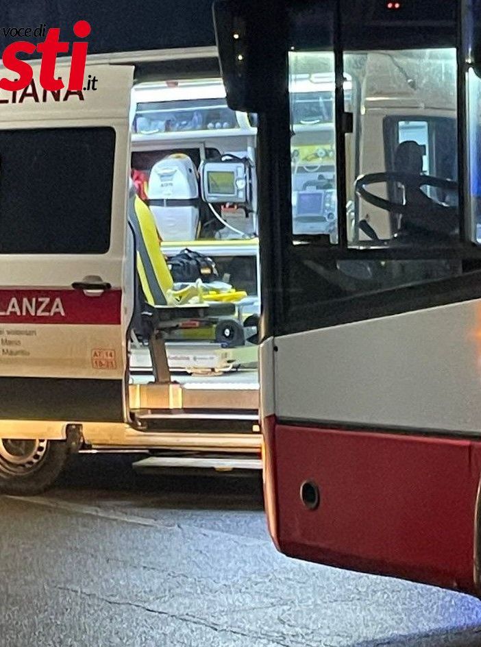 Lunghe code questa mattina per incidente tra sottovia San Fedele e corso Palestro