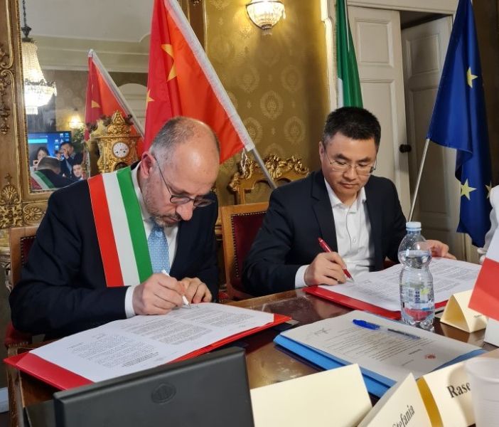 Il momento della sottoscrizione della lettera di comuni intenti