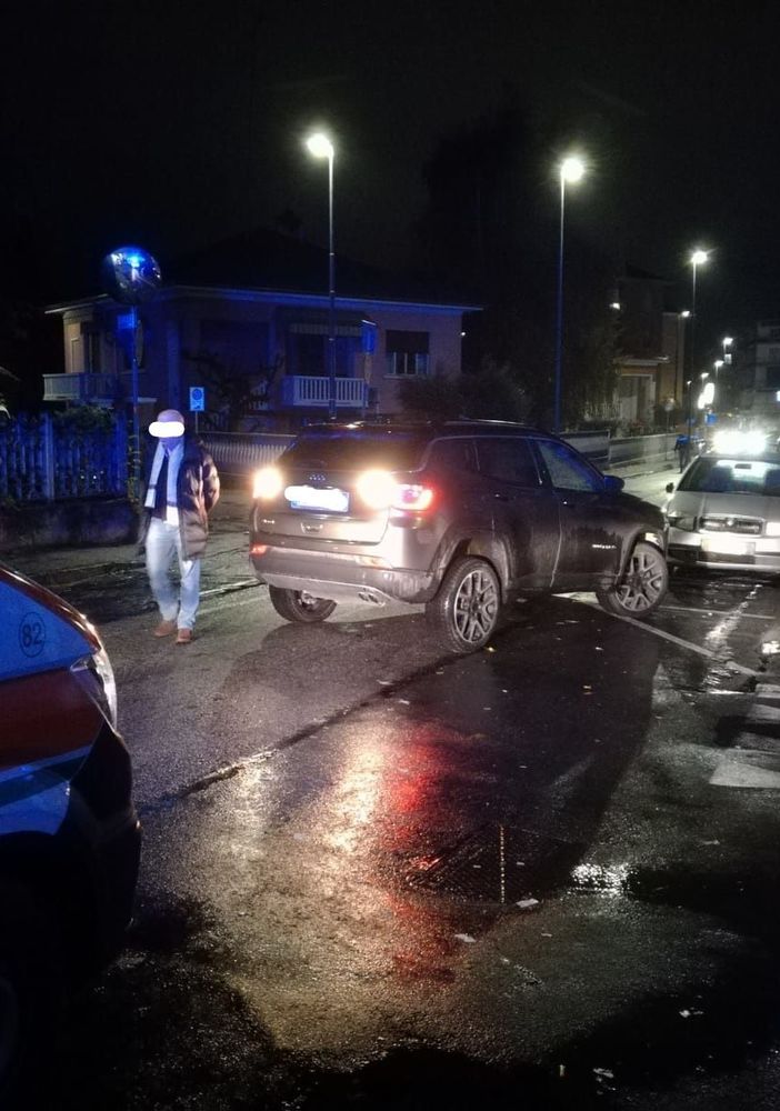 Ubriaco al volante, provoca un incidente: patente ritirata dalla Municipale