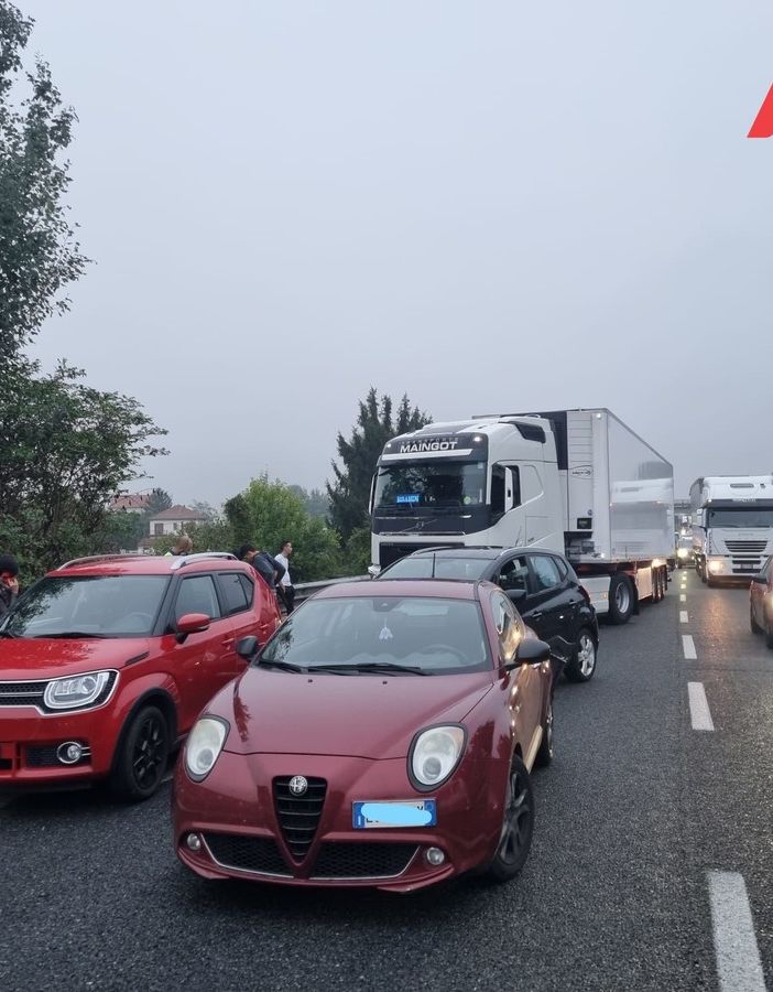 Code e rallentamenti in corso Savona per un tamponamento a catena in tangenziale