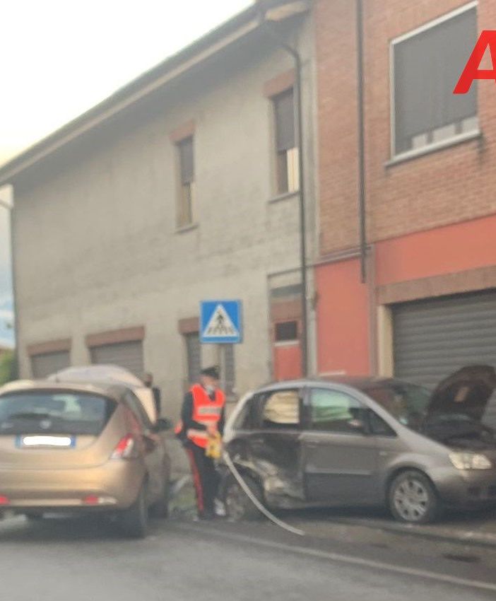 Incidente stradale a Villanova, sul posto carabinieri e vigili del fuoco