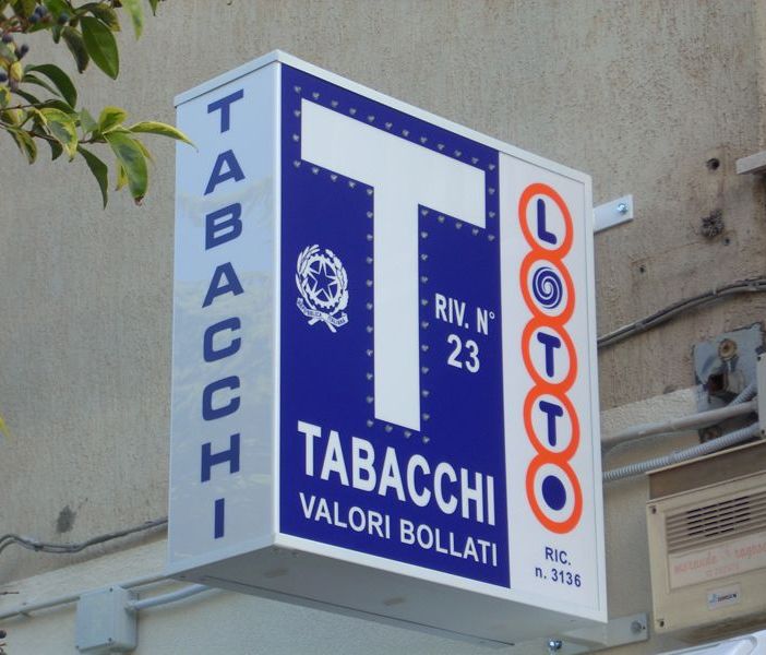 Insegna di una tabaccheria