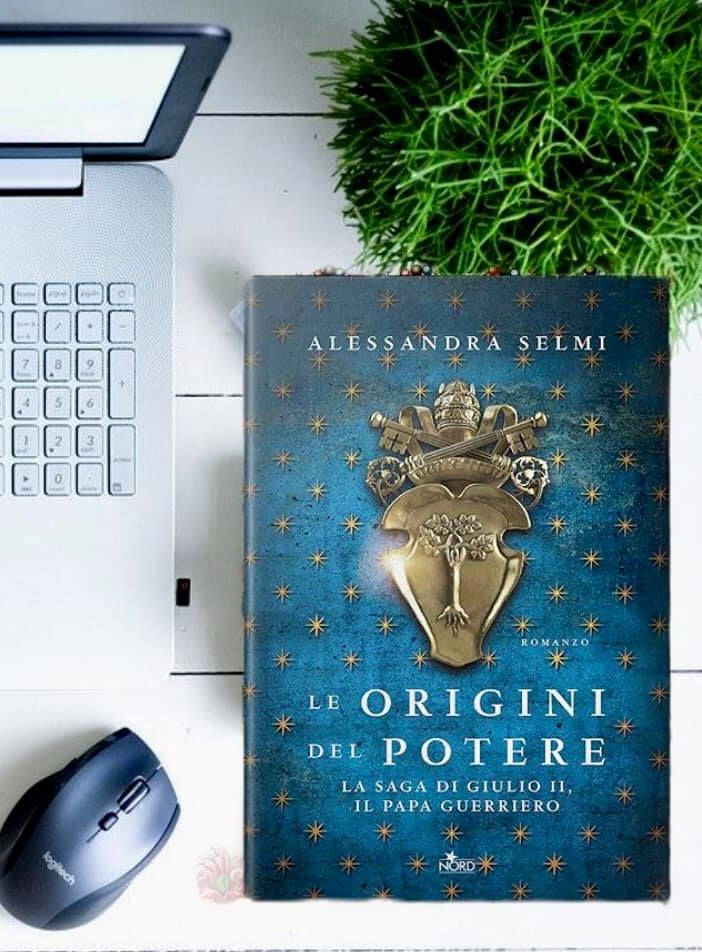 Cosa leggere sotto l'ombrellone: &quot;Le origini del potere&quot; di Alessandra Selmi