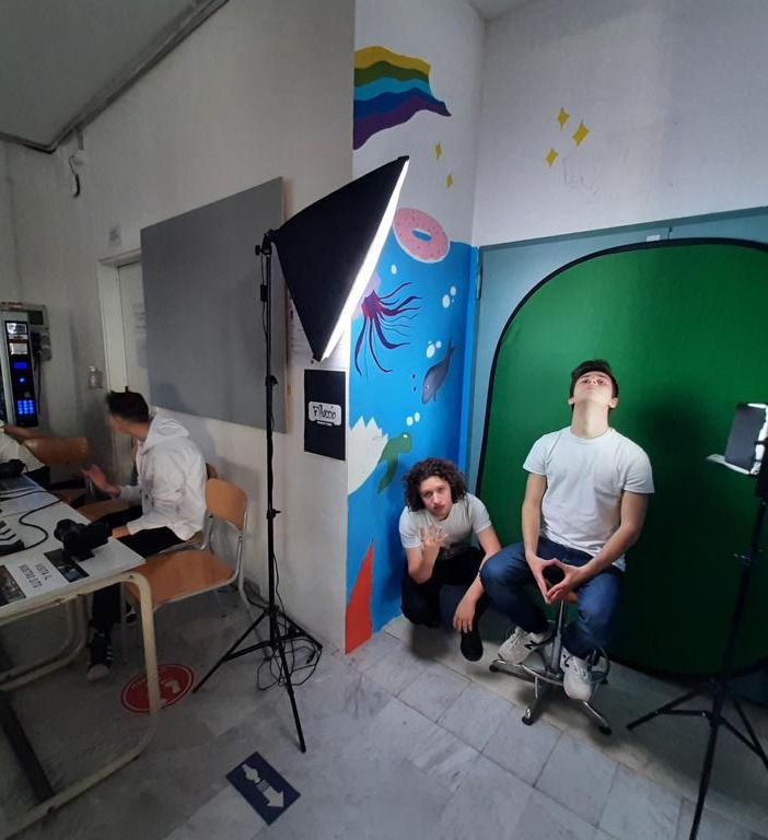Alcuni degli allievi del laboratorio di indirizzo Multimediale dell'Artistico Alfieri